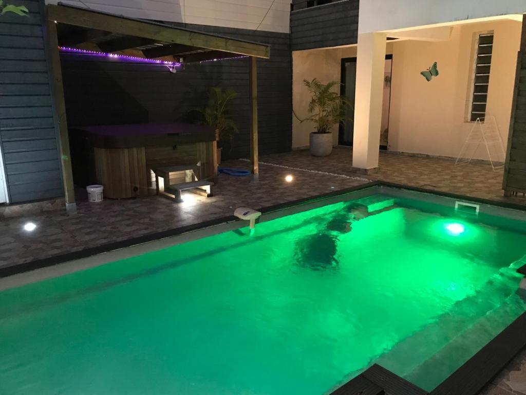 圣安德烈Le Flamboyant Avec Piscine Chauffee 30° Et Jacuzzi公寓 外观 照片